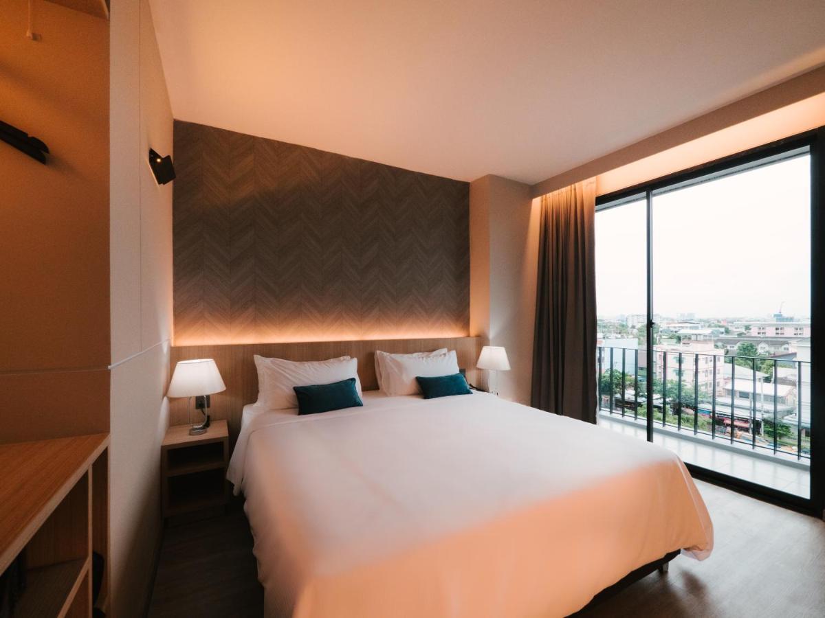 56 Hotel Bangkok Exterior photo