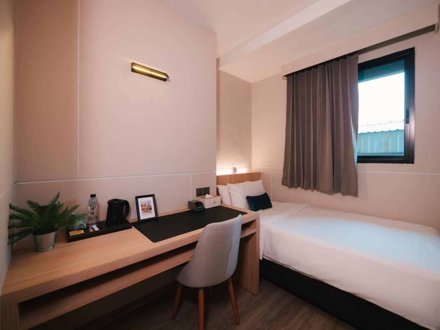 56 Hotel Bangkok Room photo